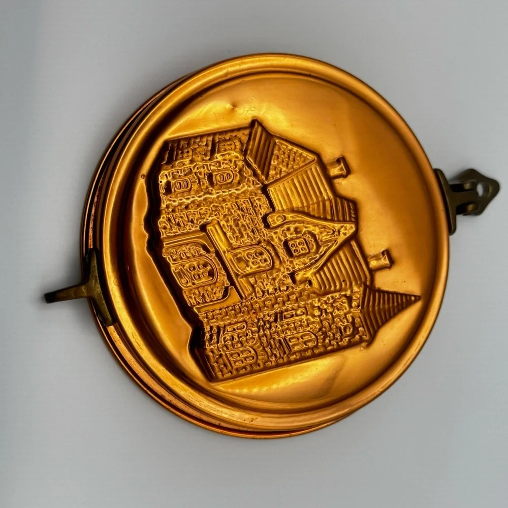 Vintage Copper & Brass Victorian House Wall Hanging Hidden Key Holder - Picture 3 of 13